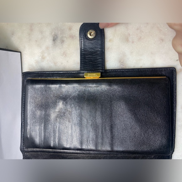 Chanel CC Logo Long Wallet - Picture 6 of 9